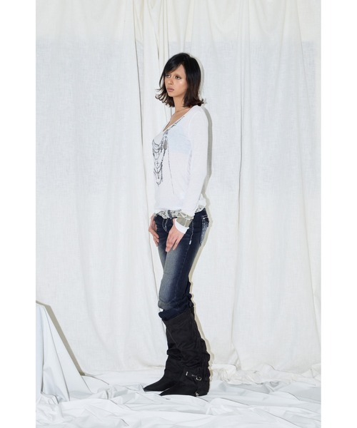 EYEER（イワイイアル）の「CHAIN NECKLACES LOOSE FIT LONG SLEEVE（Tシャツ/カットソー・レディース・ホワイト/ブラック・SMALL）」の5枚目の写真
