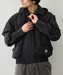 and wander（アンドワンダー）の「【and wander/アンドワンダー】water repellent light jacket（ナイロンジャケット）」