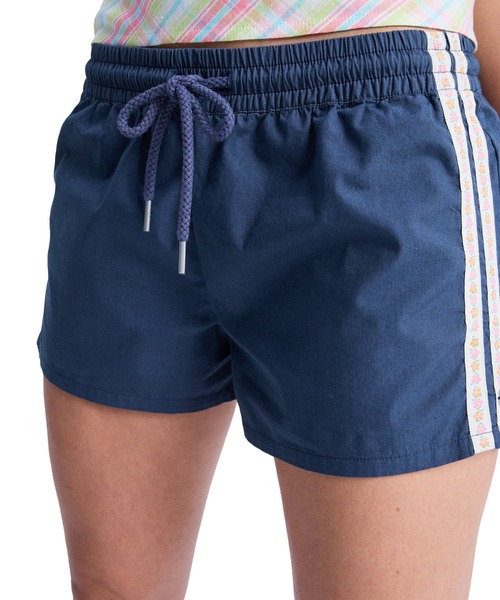 ROXY(ロキシー)の「ROXY ウィメンズ SUNLIT SMILES SHORT ショートパンツ 【2026年春夏モデル】/ロキシーウエストゴムショートパンツ(その他パンツ・レディース・ネイビー/アクア・MEDIUM/SMALL/X-SMALL)」の5枚目の写真