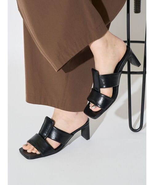 ELENDEEK(エレンディーク)の「CROSS BAND SANDAL(サンダル・レディース・ブラック/イエロー・38/37)」の1枚目の写真