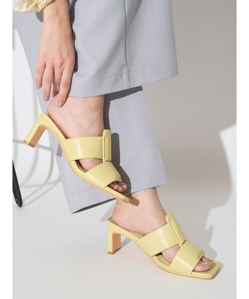 ELENDEEK(エレンディーク)の「CROSS BAND SANDAL(サンダル・レディース・ブラック/イエロー・38/37)」の5枚目の写真