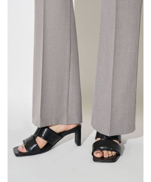 ELENDEEK(エレンディーク)の「CROSS BAND SANDAL(サンダル・レディース・ブラック/イエロー・38/37)」の12枚目の写真