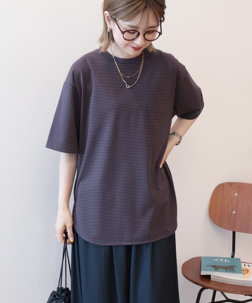 AMERICAN HOLIC(アメリカンホリック)の「裾ラウンドTシャツ(Tシャツ/カットソー・レディース・オフホワイト/ブルー系その他2/ブラック/ブラック系その他4/モカ・L/M)」の5枚目の写真