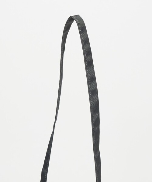 MARMOT(マーモット)の「【別注】<Marmot>メッシュ サコッシュ ショルダーバッグ(ショルダーバッグ・メンズ・ブラック/ホワイト/ダークグレー・FREE)」の9枚目の写真