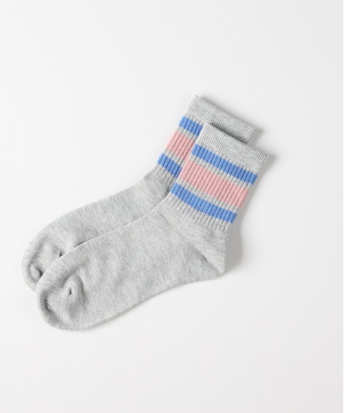 Right-on(ライトオン)の「【BASIC SOCKS】ラインソックス (クルー丈 / リブ編み / バイカラー / スポーティ / プレッピー)(ソックス/靴下・レディース・グリーン/ブラウン/ターコイズブルー/ピンク/ライム・フリー)」の8枚目の写真