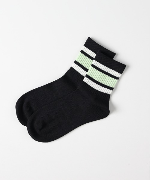 Right-on(ライトオン)の「【BASIC SOCKS】ラインソックス (クルー丈 / リブ編み / バイカラー / スポーティ / プレッピー)(ソックス/靴下・レディース・グリーン/ブラウン/ターコイズブルー/ピンク/ライム・フリー)」の9枚目の写真
