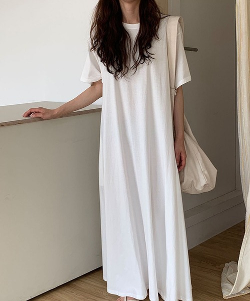 LAFFMO(ラフモ)の「ボリュームロング丈Tシャツワンピース(ワンピース・レディース・ブラック/ホワイト/モカ/ブルー・F)」の7枚目の写真