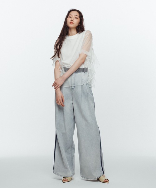 ADAM ET ROPE'(アダムエロペ)の「【WEB限定】・【サステナブル】・【定番】ギャザーチュールトップス(Tシャツ/カットソー・レディース・ダークブラウン/ホワイト/ブラック・FREE)」の12枚目の写真