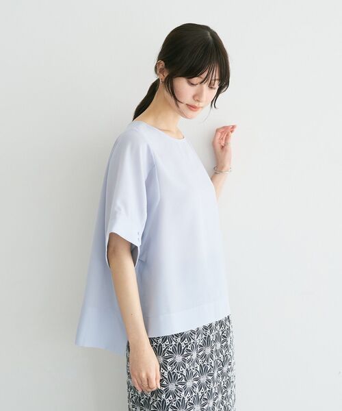 YECCA VECCA(イェッカヴェッカ)の「【接触冷感】ドルマンブラウス(シャツ/ブラウス・レディース・サックスブルー/ライトベージュ/ネイビー・FREE)」の7枚目の写真