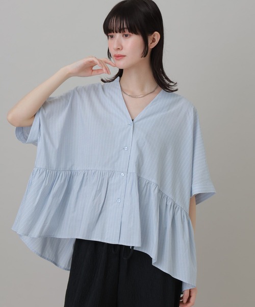 LAKOLE（ラコレ）の「ティアードポンチョブラウス / 671837（シャツ/ブラウス・レディース・イエロー/ネイビー/ブルー/ホワイト・FREE）」の3枚目の写真
