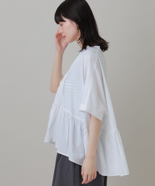 LAKOLE（ラコレ）の「ティアードポンチョブラウス / 671837（シャツ/ブラウス・レディース・イエロー/ネイビー/ブルー/ホワイト・FREE）」の9枚目の写真