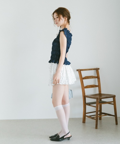 VANNIE U（ヴァニーユー）の「アシメスリーブオフショルシャーリングトップス（シャツ/ブラウス・レディース・ホワイト/ネイビー・FREE）」の20枚目の写真