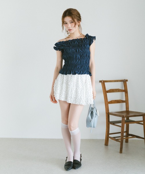 VANNIE U（ヴァニーユー）の「アシメスリーブオフショルシャーリングトップス（シャツ/ブラウス・レディース・ホワイト/ネイビー・FREE）」の18枚目の写真