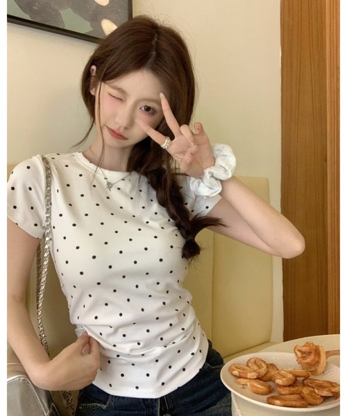 CHEER（チアー）の「ドット柄半袖Tシャツ　スリムシルエット スタイリッシュで着回し抜群トップス（Tシャツ/カットソー・レディース・グレー/ブラック/ホワイト・FREE）」の10枚目の写真