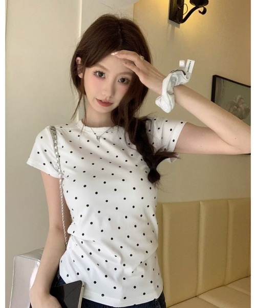 CHEER（チアー）の「ドット柄半袖Tシャツ　スリムシルエット スタイリッシュで着回し抜群トップス（Tシャツ/カットソー・レディース・グレー/ブラック/ホワイト・FREE）」の21枚目の写真