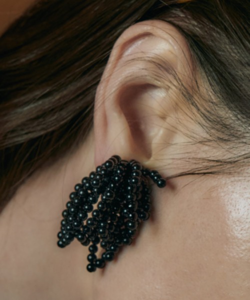 IRIS47(イリスフォーセブン)の「【IRIS 47】gordian earring onyx/ゴーディアン イヤリング オニキス(イヤリング・レディース・ブラック・FREE)」の1枚目の写真
