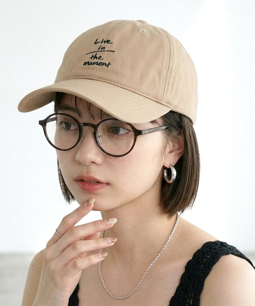 CRB（シーアールビー）の「手書き風アルファベットロゴキャップ（キャップ・レディース・レッド/チャコールグレー/オフホワイト/ベージュ/ブラック/ネイビー・F）」の4枚目の写真