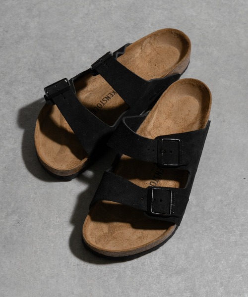 THE GOODLAND MARKET(ザグッドランドマーケット)の「BIRKENSTOCK ARIZONA SUEDE BLACK (regular)(サンダル・メンズ・ブラック・43/42/40)」の1枚目の写真