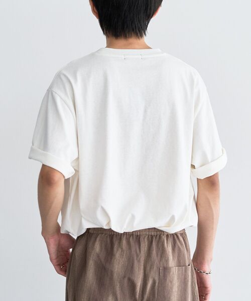CRAFT STANDARD BOUTIQUE(クラフトスタンダードブティック)の「フラワープリントグラフィックTシャツ(Tシャツ/カットソー・メンズ・B/A/C/D・L/M)」の7枚目の写真