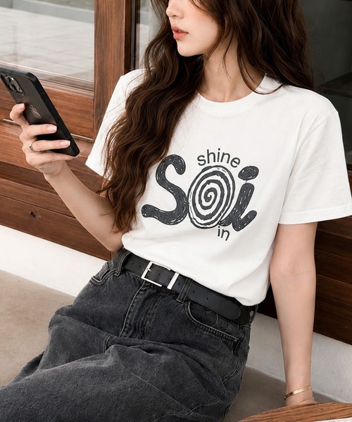 Soi(clothing)(ソイ クロージング)の「【Soi】スパイラルヴィンテージライクくすみプリントロゴTシャツ(Tシャツ/カットソー・レディース・ブラック/イエロー/ホワイト・MEDIUM/SMALL/LARGE)」の14枚目の写真