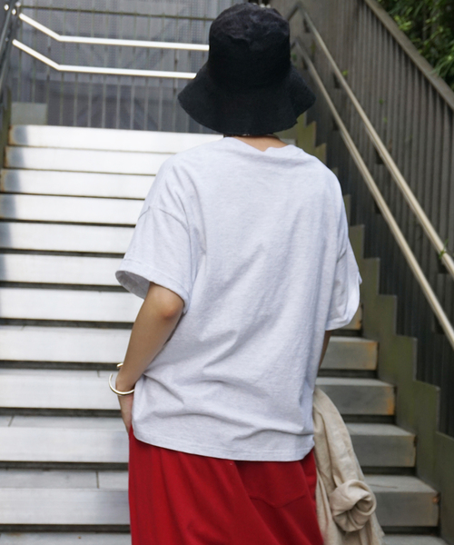 JOURNAL STANDARD LUXE(ジャーナルスタンダード ラックス)の「《追加3》Kalina's T(Tシャツ/カットソー・レディース・ライトグレー/ホワイト/バーガンディー・FREE)」の8枚目の写真