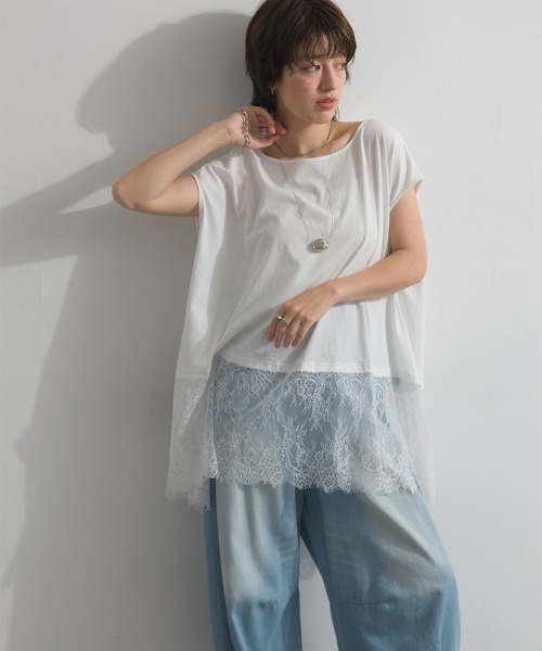 enhaut(アンオート)の「天竺編み Aライン ヘムワイド レース トップス Tシャツ レイヤード(Tシャツ/カットソー・レディース・ホワイト/ブラック・FREE)」の4枚目の写真