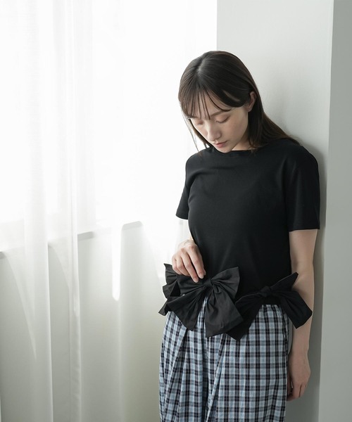 mili an deni(ミリアンデニ)の「裾リボンヘムTシャツ(Tシャツ/カットソー・レディース・ブラック/オフホワイト・M)」の8枚目の写真
