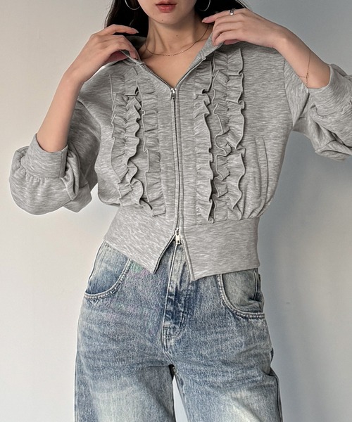 junoah（ジュノア）の「ポンチフリルショートパーカー（パーカー・レディース・アイボリー/ブラック/杢グレー・LARGE/SMALL/MEDIUM）」の5枚目の写真