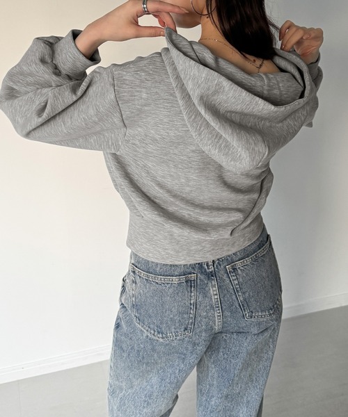 junoah（ジュノア）の「ポンチフリルショートパーカー（パーカー・レディース・アイボリー/ブラック/杢グレー・LARGE/SMALL/MEDIUM）」の8枚目の写真