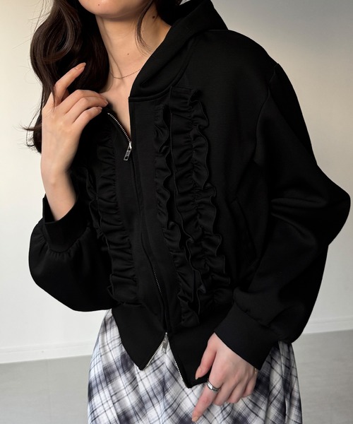 junoah（ジュノア）の「ポンチフリルショートパーカー（パーカー・レディース・アイボリー/ブラック/杢グレー・LARGE/SMALL/MEDIUM）」の10枚目の写真