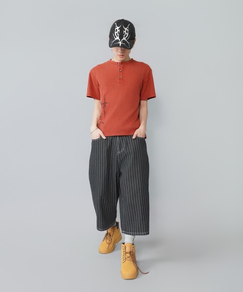 SPINNS(スピンズ)の「ヘンリーネックサーマル半袖Tシャツ/ウィング/バックプリント(Tシャツ/カットソー・メンズ・アイボリー/カモフラージュ/ブラック系その他/レッド系その他・ONESIZE)」の19枚目の写真