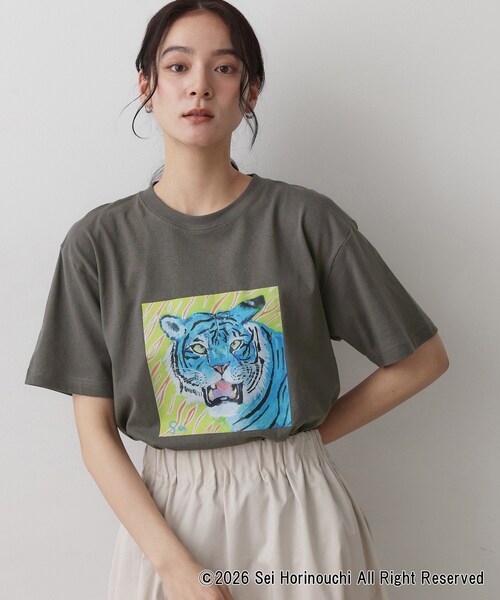 Dessin(デッサン)の「Sei Horinouchi×Dessin Tシャツ(Tシャツ/カットソー・レディース・ホワイト/ボルドー/ダークグレー/ベビーピンク・03/02)」の9枚目の写真