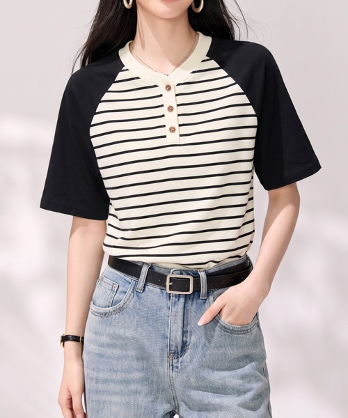 LUCPY(ラクピー)の「ボーダーヘンリーネックラグラントップス(その他トップス・レディース・ブルー・X-LARGE/LARGE/MEDIUM/SMALL)」の4枚目の写真