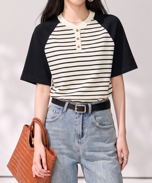 LUCPY(ラクピー)の「ボーダーヘンリーネックラグラントップス(その他トップス・レディース・ブルー・X-LARGE/LARGE/MEDIUM/SMALL)」の6枚目の写真