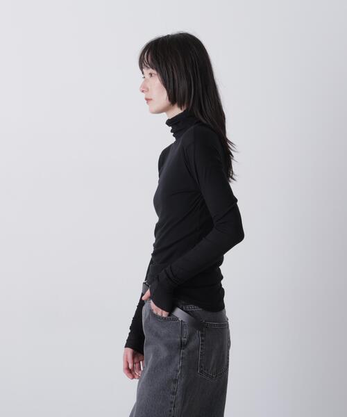 YLEVE（イレーヴ）の「YLEVE / SHEER HIGH-TWIST RIB JERSEY TURTLENECK PULLOVER（Tシャツ/カットソー・レディース・ホワイト/ブラック・1）」の14枚目の写真