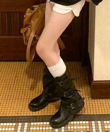 Belted cover middle boots