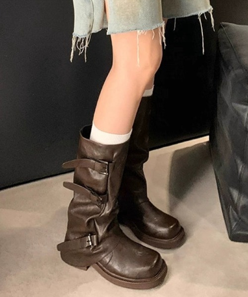 Vipoa（ヴィポア）の「Belted cover middle boots（ブーツ・レディース・ブラウン/ブラック・SMALL/MEDIUM/LARGE）」の21枚目の写真