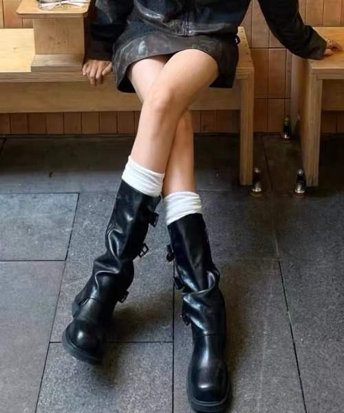 Vipoa（ヴィポア）の「Belted cover middle boots（ブーツ・レディース・ブラウン/ブラック・SMALL/MEDIUM/LARGE）」の22枚目の写真