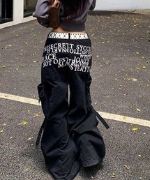英字ロゴ バックプリント ワイドストレートカーゴパンツ