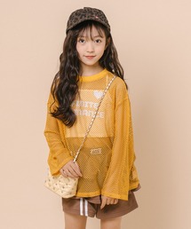 URBAN CHERRY（アーバンチェリー）の「【1枚でもレイヤードでも盛れる】ロゴプリントオーバーサイズメッシュトップス（Tシャツ/カットソー）」