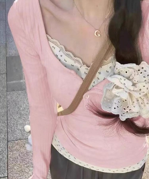 STAY MOTION(ステイモーション)の「【WEB限定】レイヤード風小花柄カットソートップス(Tシャツ/カットソー・レディース・ピンク/アイボリー/ネイビー・F)」の3枚目の写真
