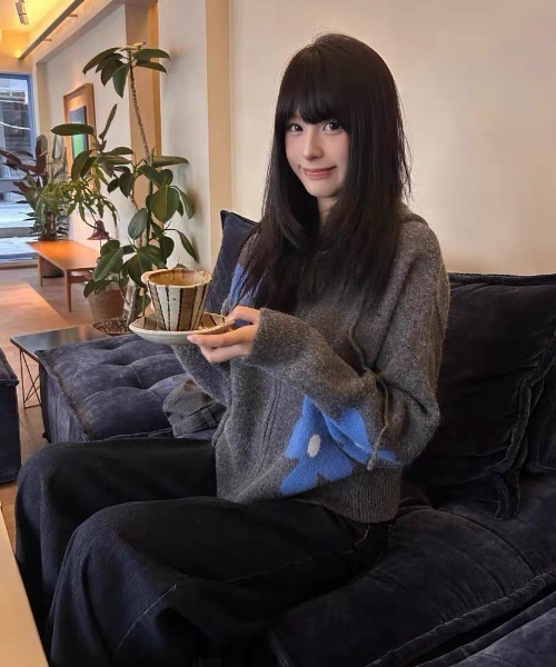 AVYL(アヴィル)の「ダブルジップフラワーモチーフ オーバーサイズジップニットパーカー/フード付きニットカーディガン(ニット/セーター・レディース・グレー・M)」の13枚目の写真