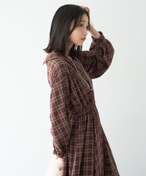 earth music&ecology(アースミュージックアンドエコロジー)の「マルチウェイチェックシャツワンピース(シャツワンピース・レディース・ブラック/ボルドー・FREE)」の9枚目の写真