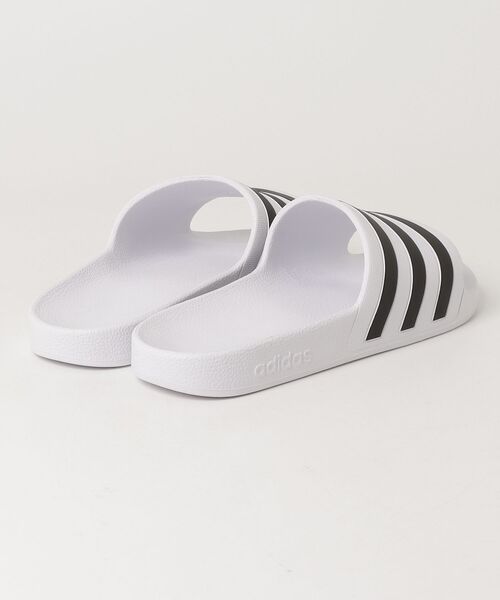 adidas（アディダス）の「アディレッタ アクア サンダル / Adilette Aqua Slides / アディダス adidas（サンダル・メンズ・ホワイト×ブラック・26.5cm/28.5cm/25.5cm）」の2枚目の写真