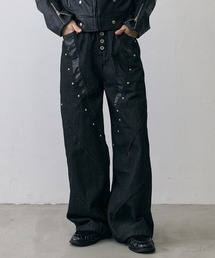 スタッズ」に該当するレディースのデニムパンツ（ブラック/黒色系