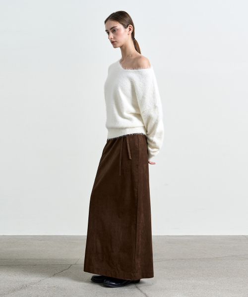 COSTUMEOCLOCK WOMAN(カスタムオクロック ウーマン)の「ヘアリー オフショルダー vneck ニット 2 COLOR COWKT023(ニット/セーター・レディース・ブラック/アイボリー・FREE)」の9枚目の写真