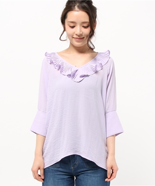 mystic(ミスティック)の「【mystic】衿フリルVプルオーバー(シャツ/ブラウス・レディース・パープル/グレー/ネイビー/ベージュ・フリ-)」の5枚目の写真