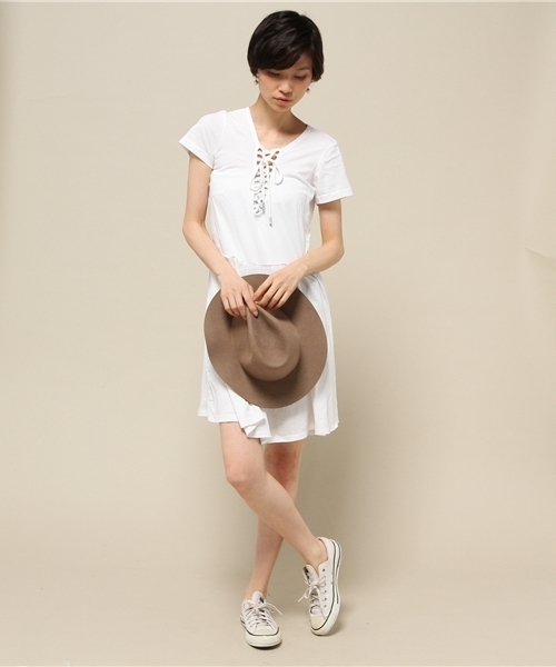 FIGARO Paris（フィガロパリ）の「SONIA DE NISCO フリンジVネック Tシャツ◆（Tシャツ/カットソー・レディース・ブラック/ホワイト・38/40）」の6枚目の写真
