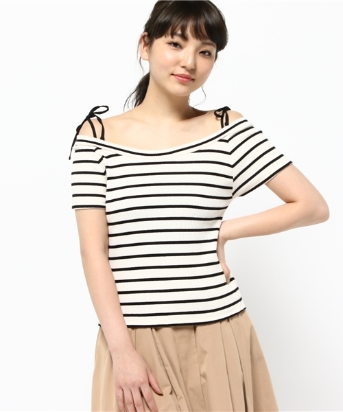 earth music&ecology(アースミュージックアンドエコロジー)の「オフショルダーリボン付プルオーバー(Tシャツ/カットソー・レディース・オフホワイト/ブラック・SMALL/MEDIUM)」の11枚目の写真