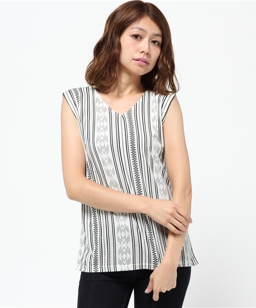 VENCEEXCHANGE（ヴァンスエクスチェンジ）の「オルテガTシフォンカーデアンサンブル         （カーディガン/ボレロ・レディース・オフホワイト/グレー/ダークカーキ/ブラック・MEDIUM）」の13枚目の写真